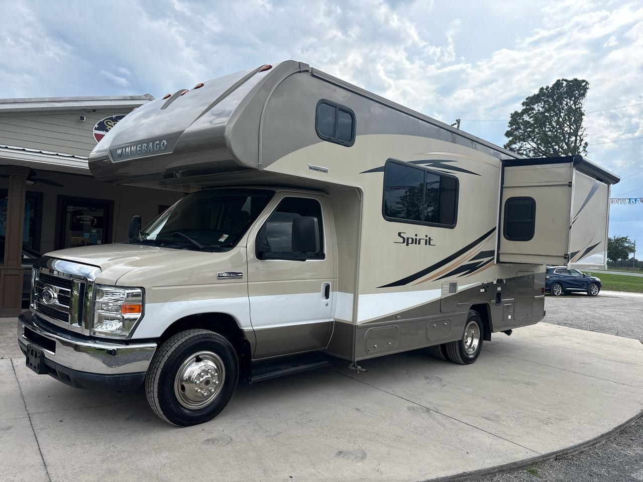 2018 Ford Econoline E-350 Super Duty