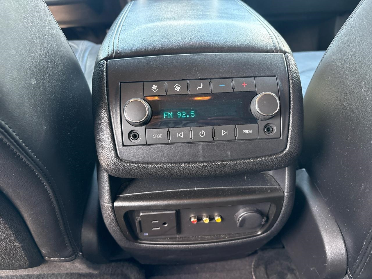 Chevrolet Traverse 2LT FWD 2011