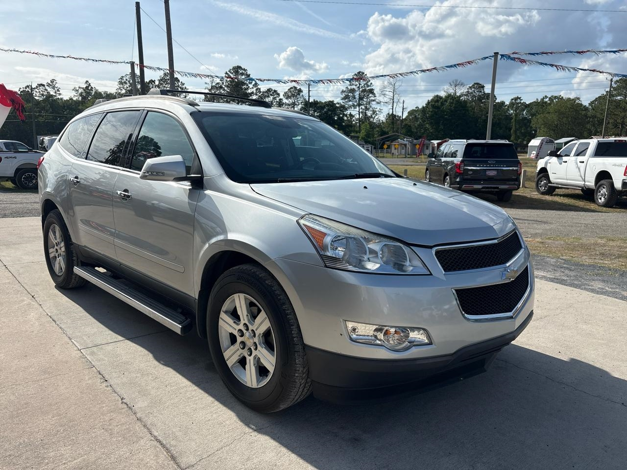 Chevrolet Traverse 2LT FWD 2011