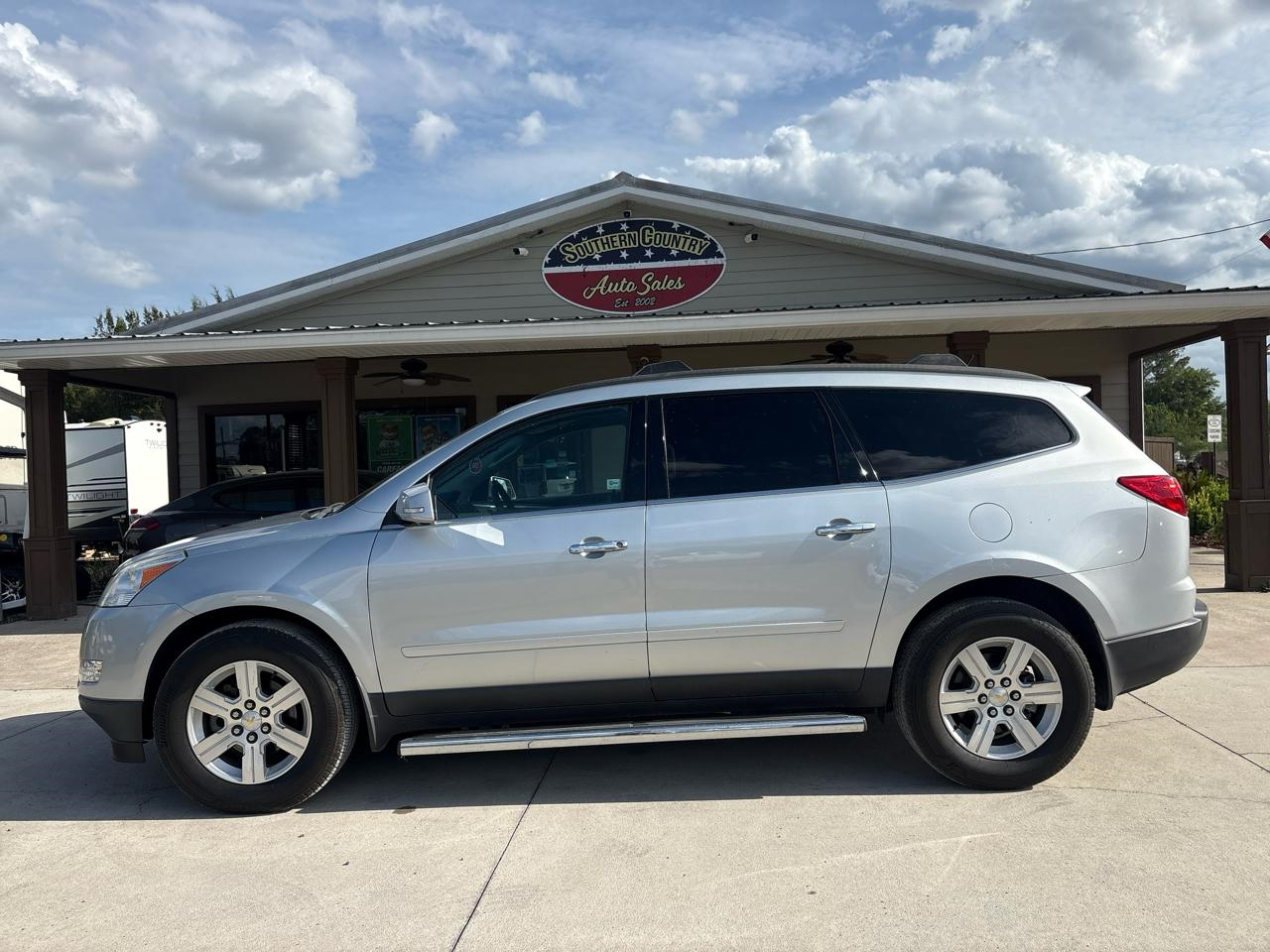 Chevrolet Traverse 2LT FWD 2011