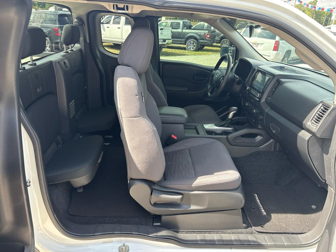 Nissan Frontier S King Cab 2WD 2022
