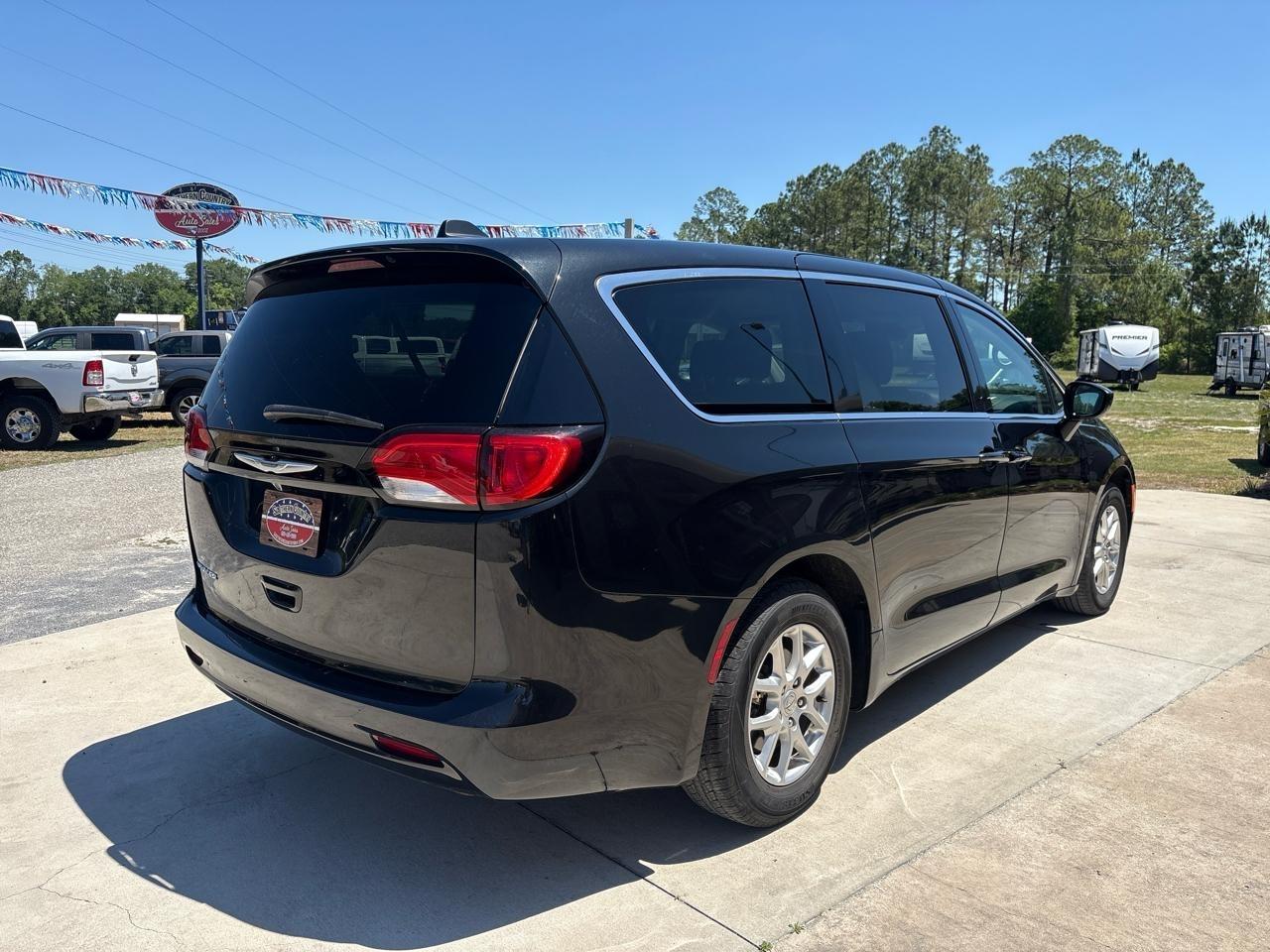 Chrysler Voyager LX 2023