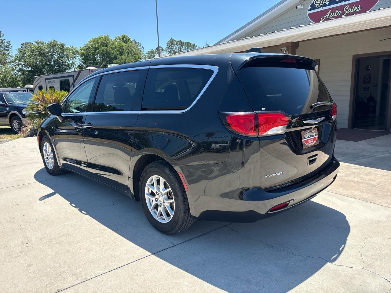 Chrysler Voyager LX 2023