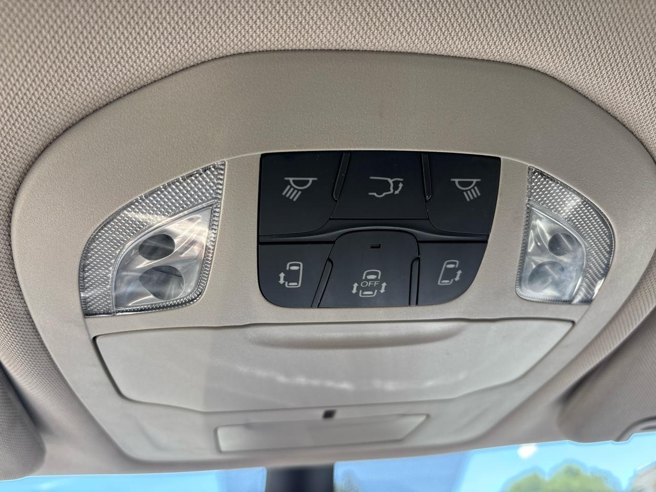 Chrysler Voyager LX 2023
