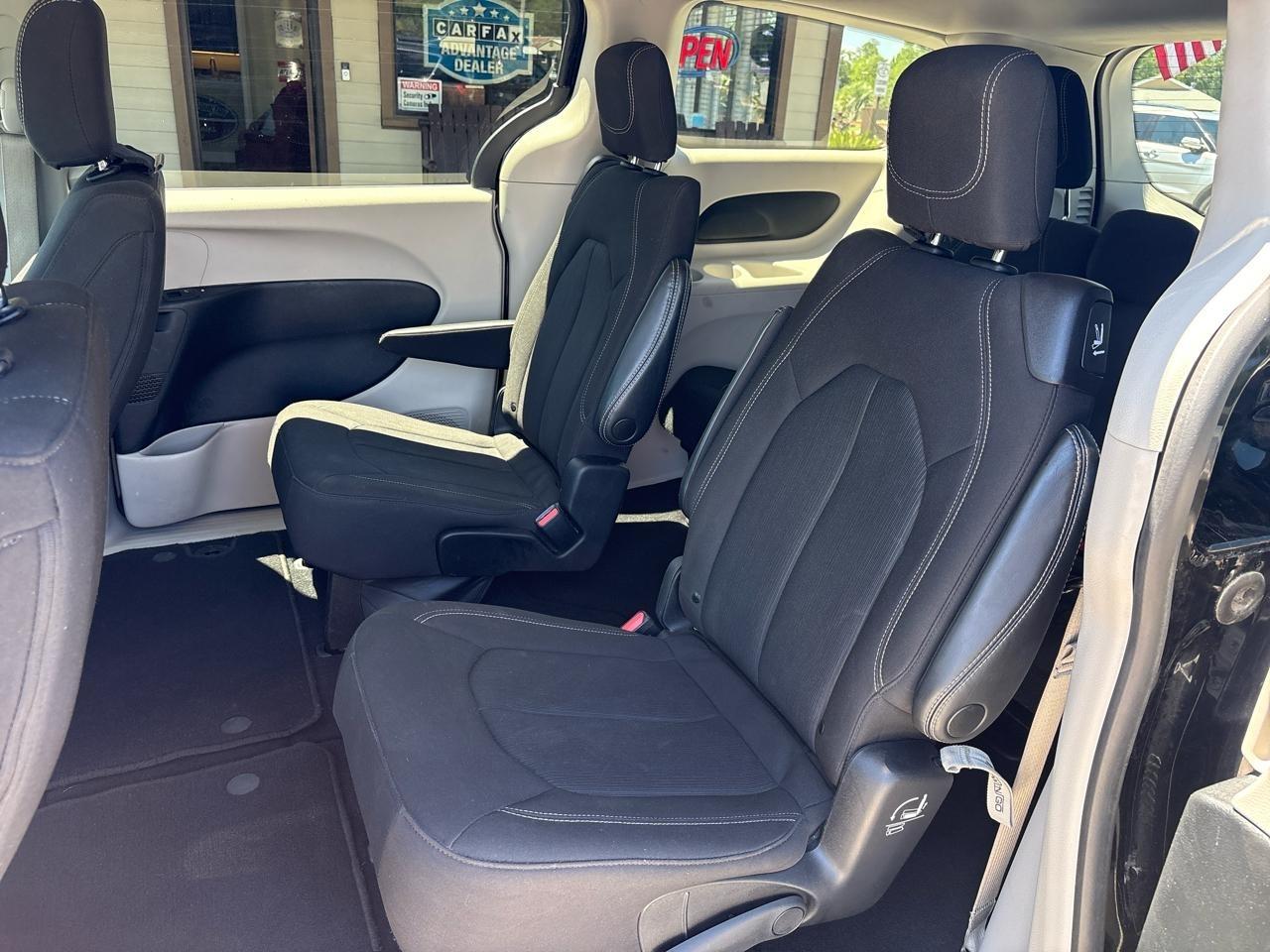 Chrysler Voyager LX 2023