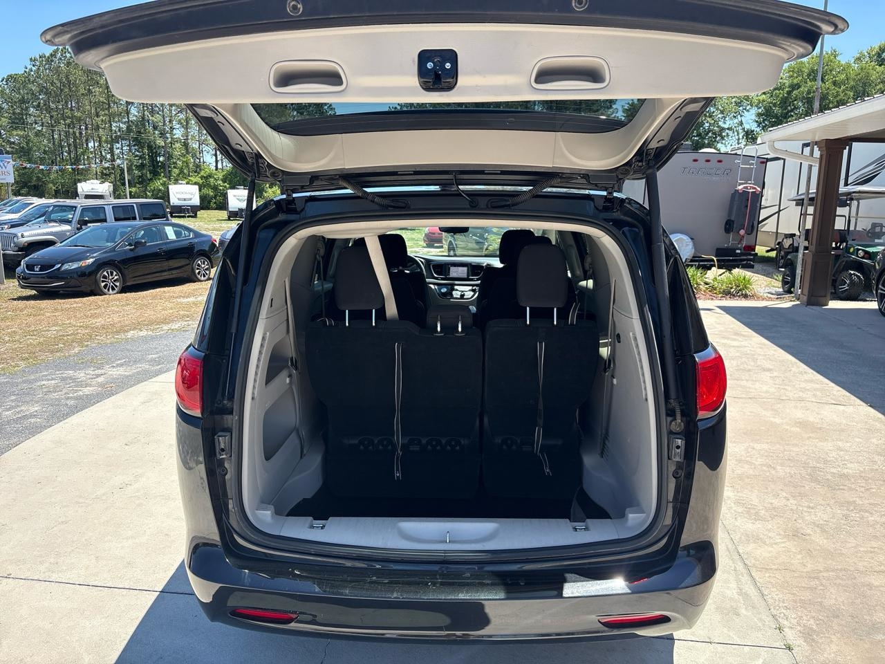 Chrysler Voyager LX 2023