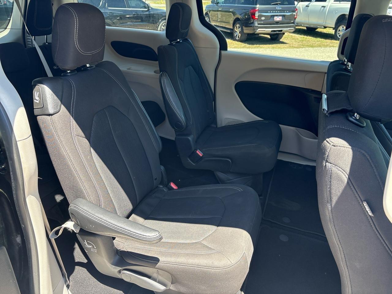 Chrysler Voyager LX 2023