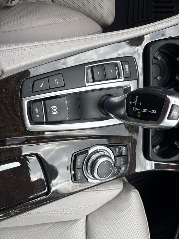 BMW 5-Series 528i 2013