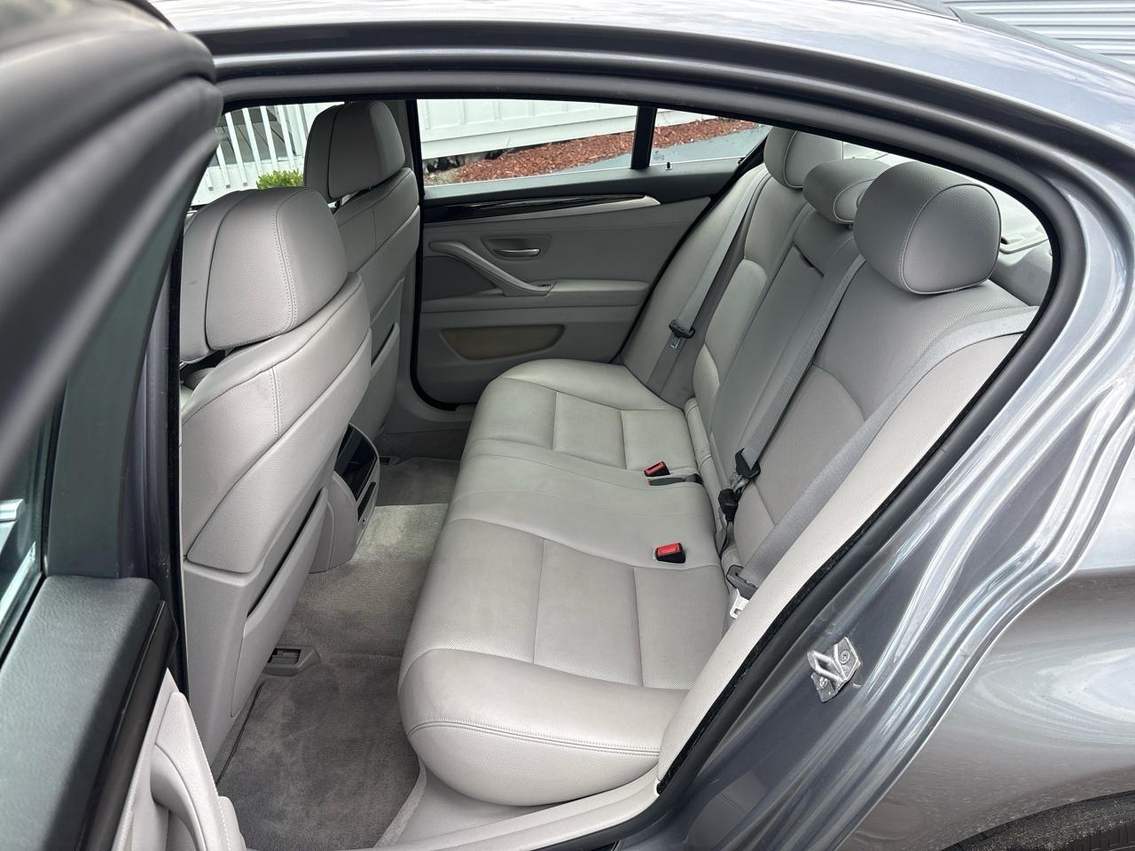 BMW 5-Series 528i 2013