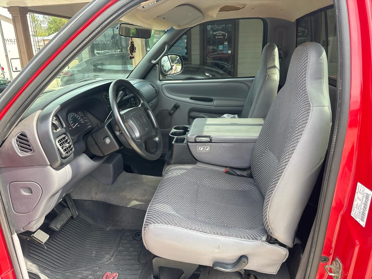 Dodge Ram 1500 Reg. Cab Short Bed 2WD 2001