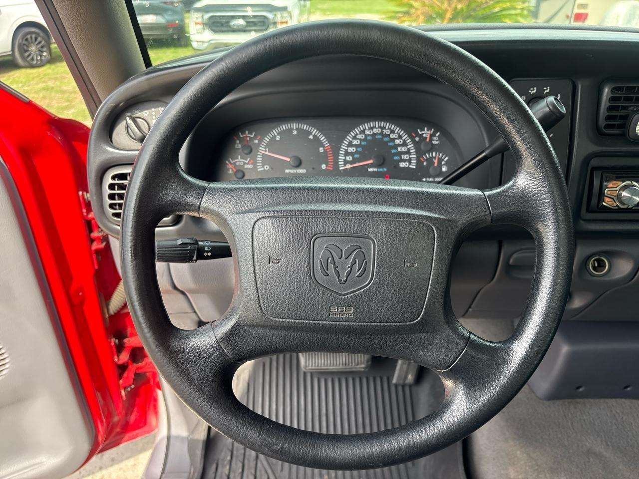 Dodge Ram 1500 Reg. Cab Short Bed 2WD 2001