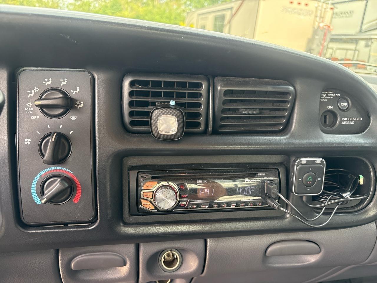 Dodge Ram 1500 Reg. Cab Short Bed 2WD 2001