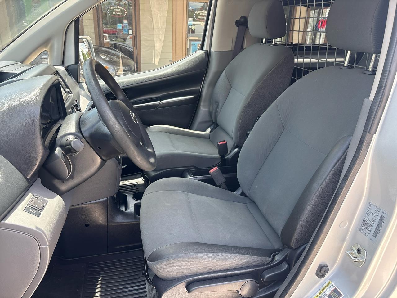 Nissan NV200 SV 2013