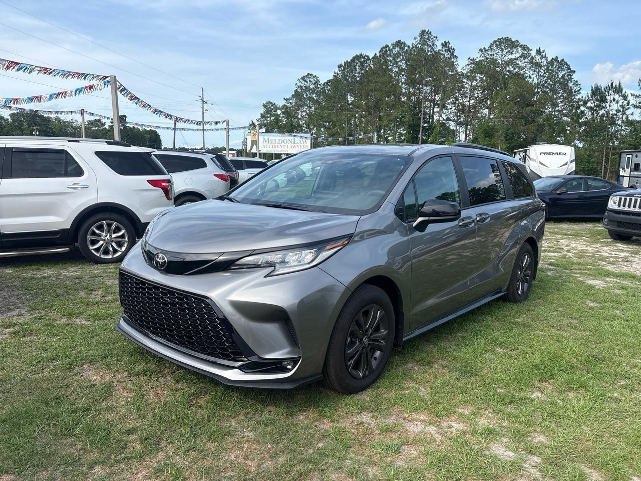Toyota Sienna XSE 7-Passenger AWD 2026