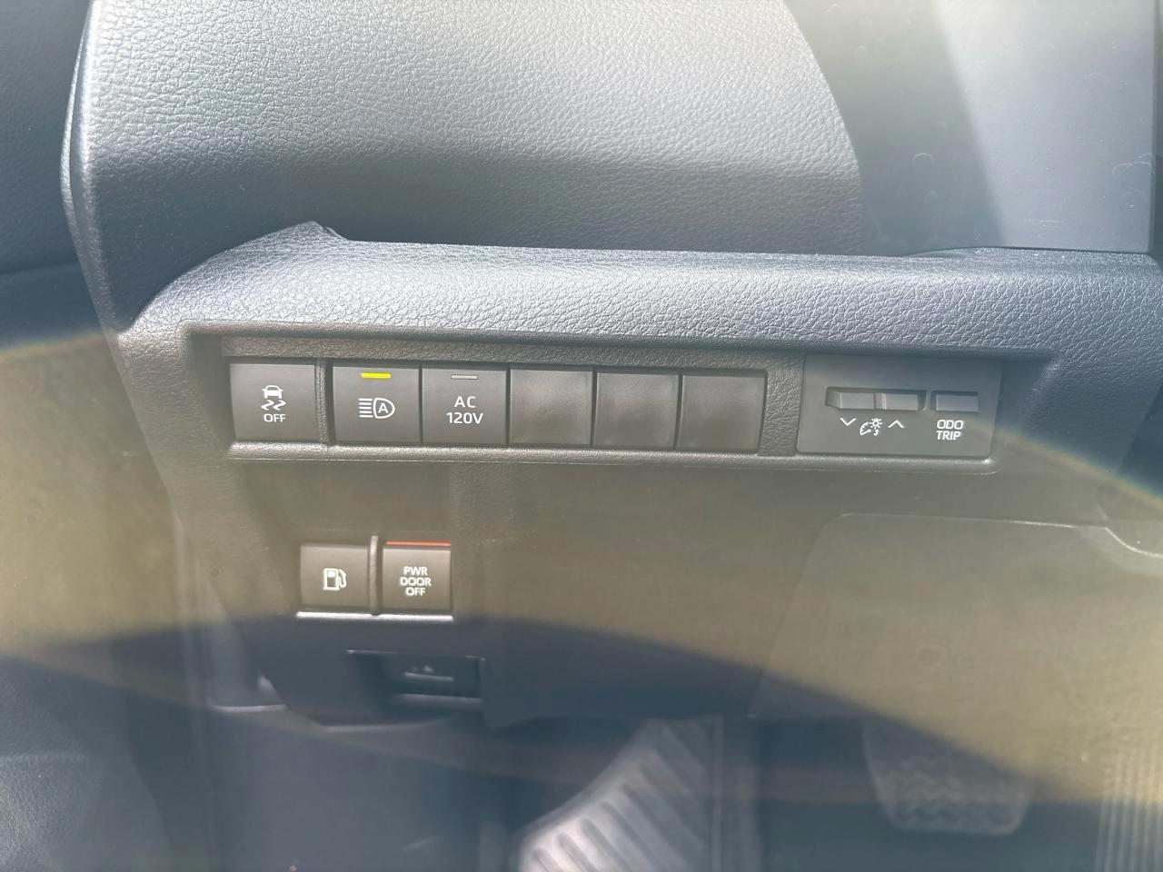 Toyota Sienna XSE 7-Passenger AWD 2026