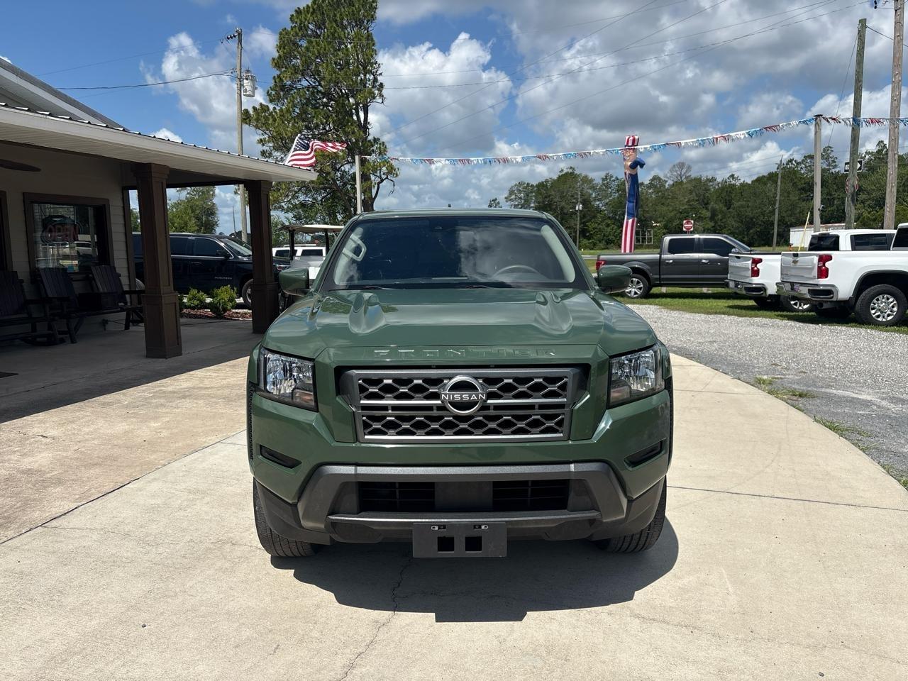 Nissan Frontier SV Crew Cab 2WD 2023
