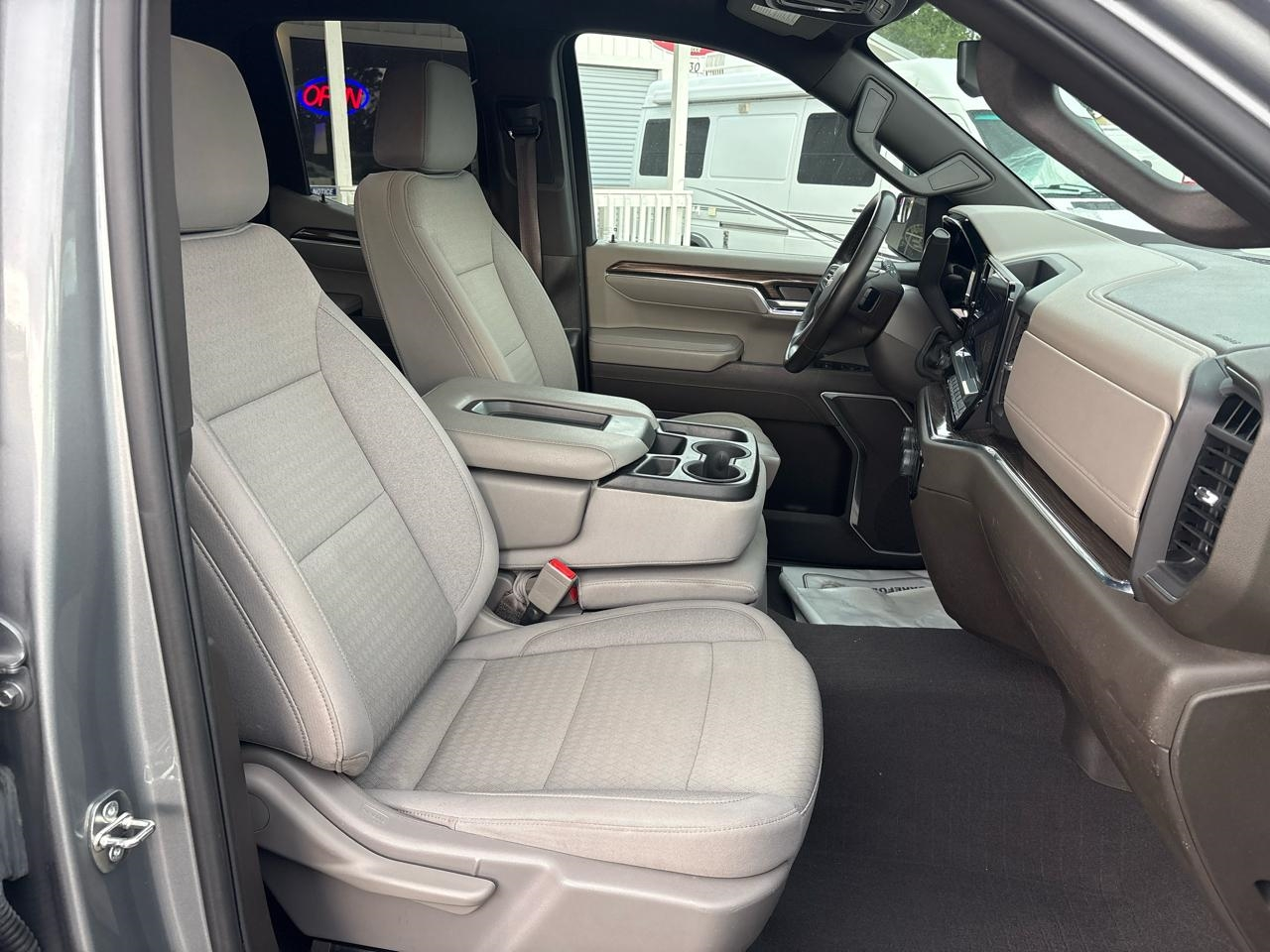 Chevrolet Silverado 1500 LT Double Cab 2WD 2024