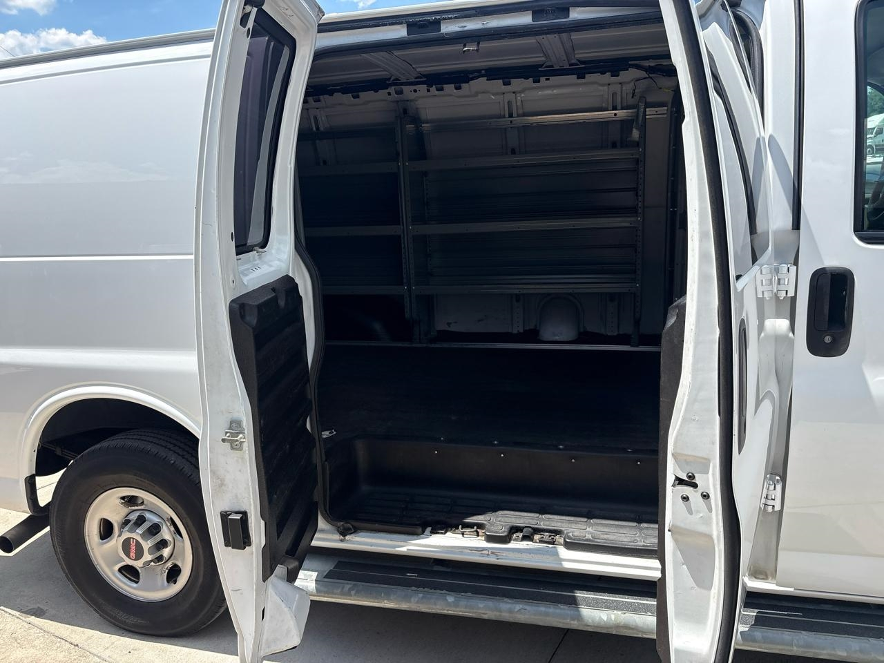 GMC Savana G2500 Cargo 2021