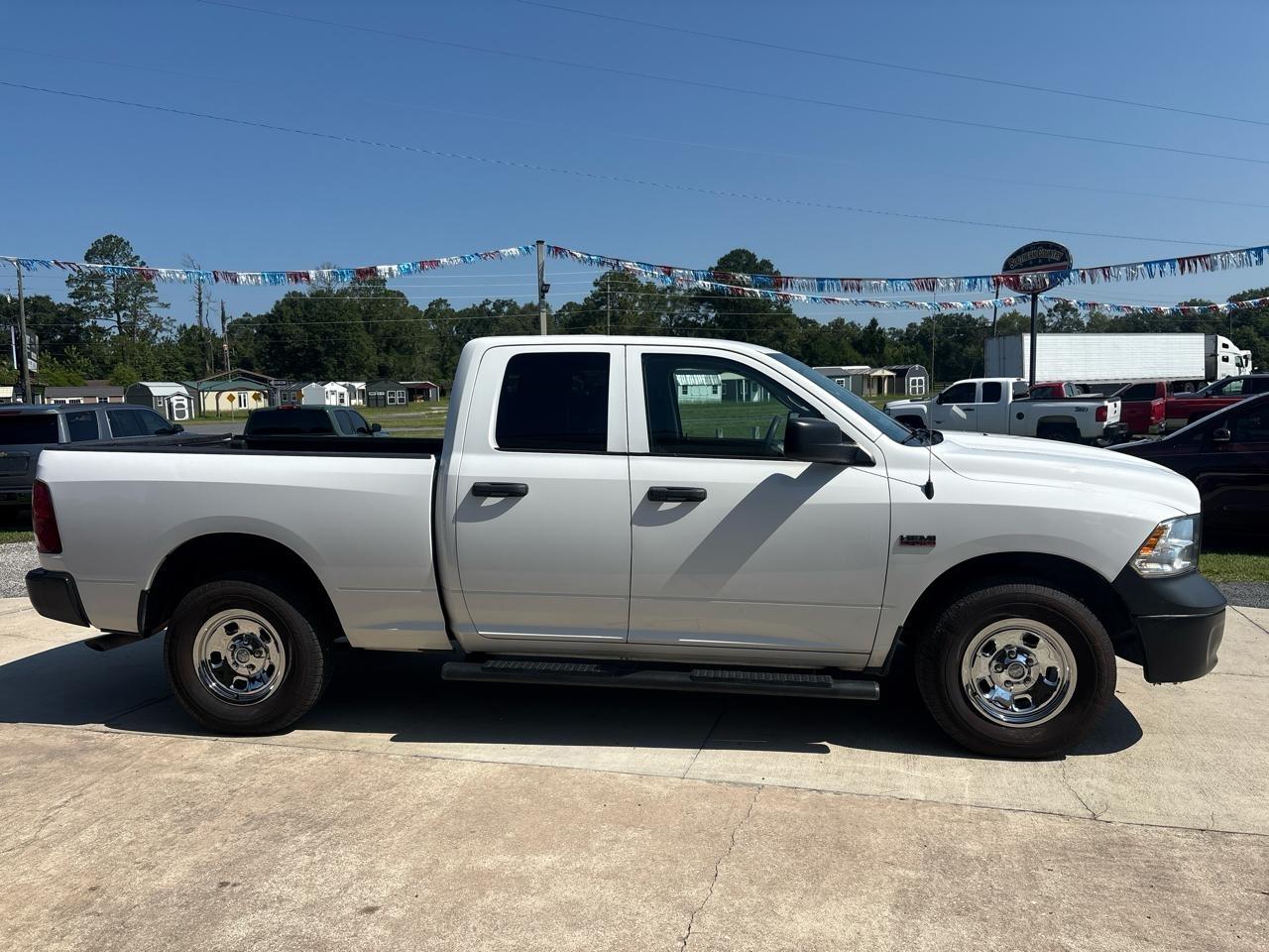 RAM 1500 Classic Tradesman Quad Cab 4WD 2024