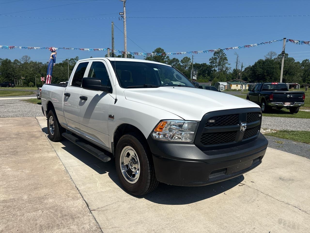 RAM 1500 Classic Tradesman Quad Cab 4WD 2024