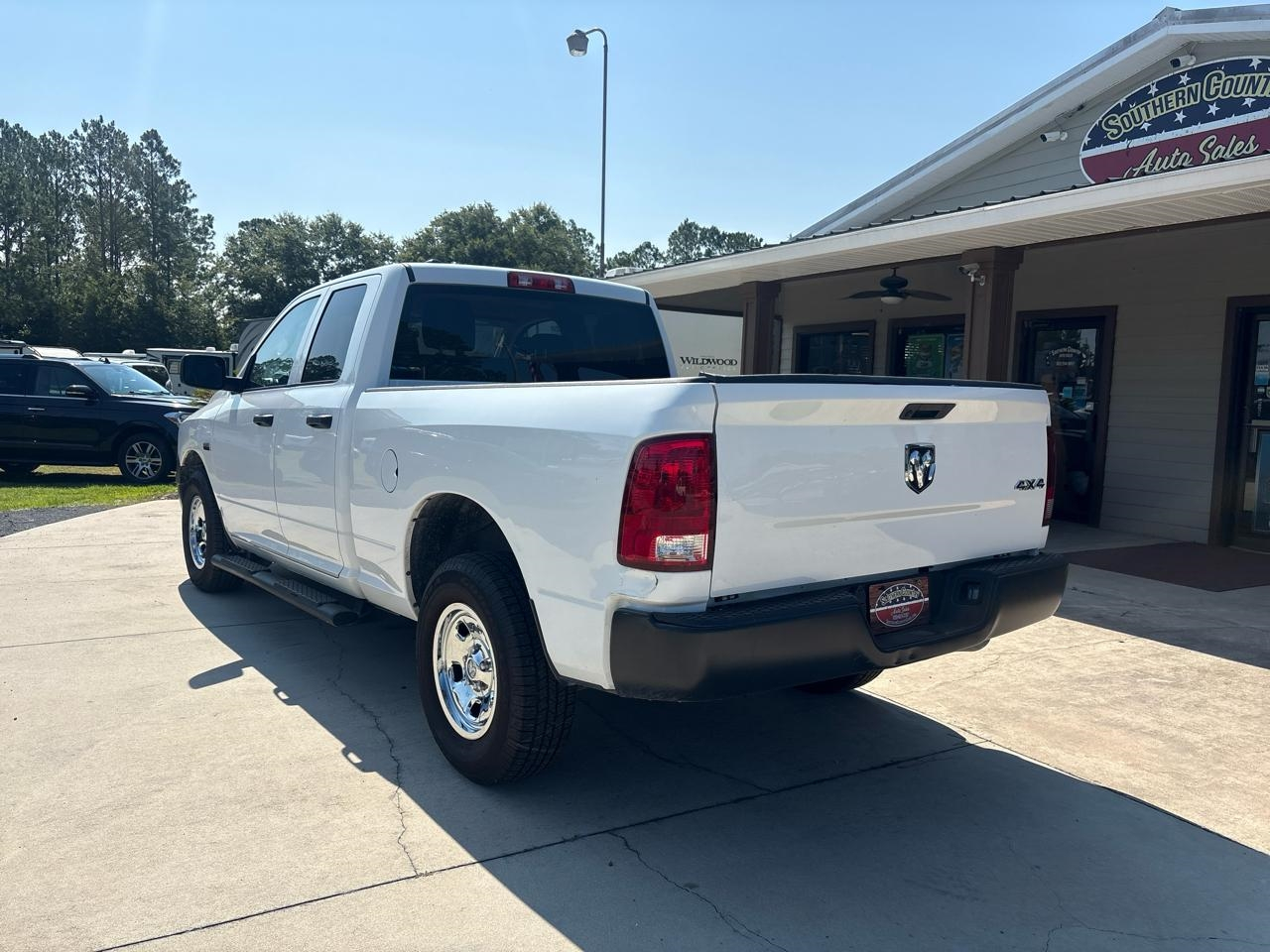 RAM 1500 Classic Tradesman Quad Cab 4WD 2024
