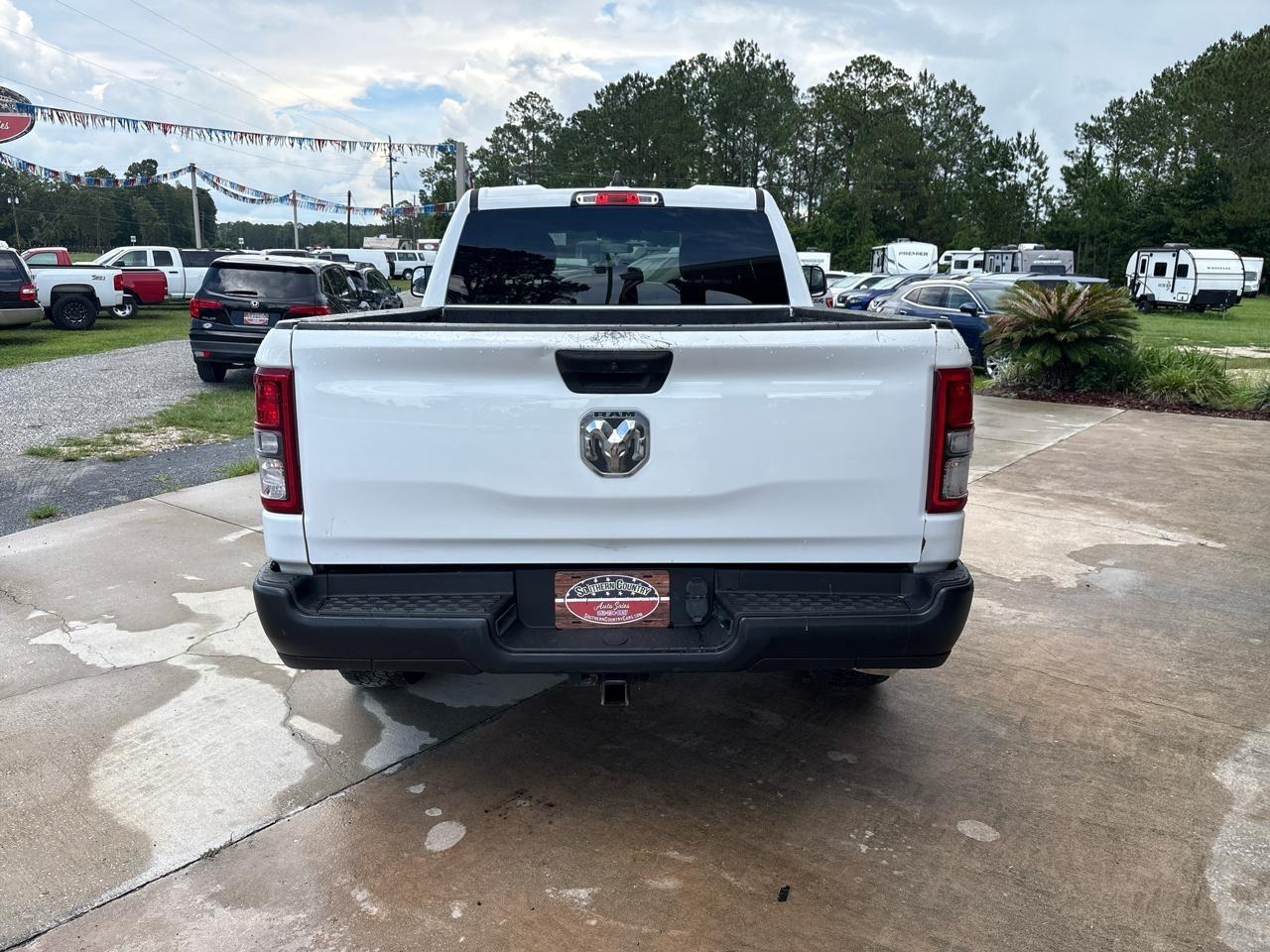RAM 1500 Tradesman Quad Cab 2WD 2023