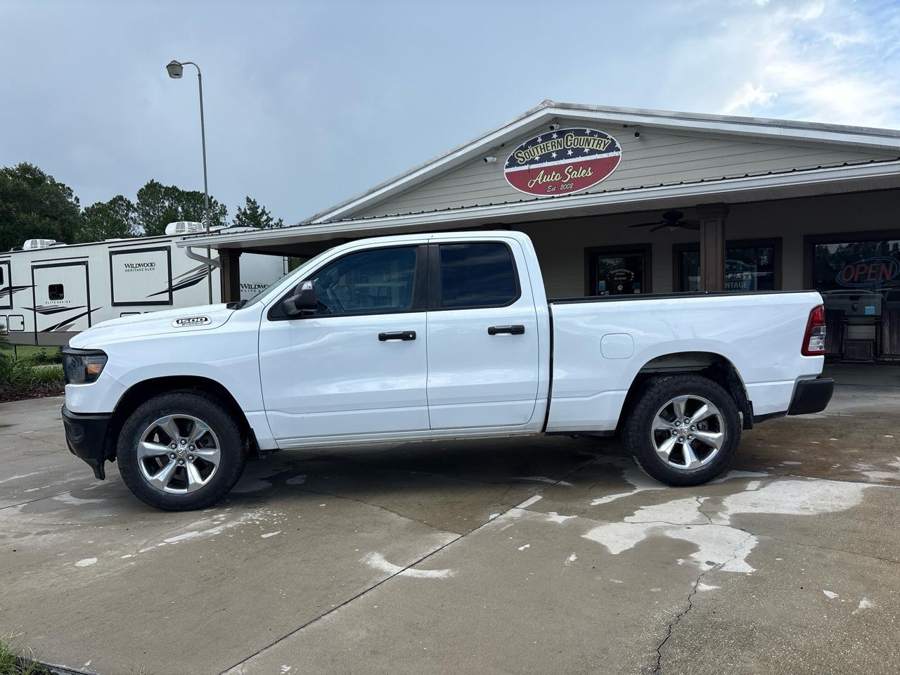 RAM 1500 Tradesman Quad Cab 2WD 2023
