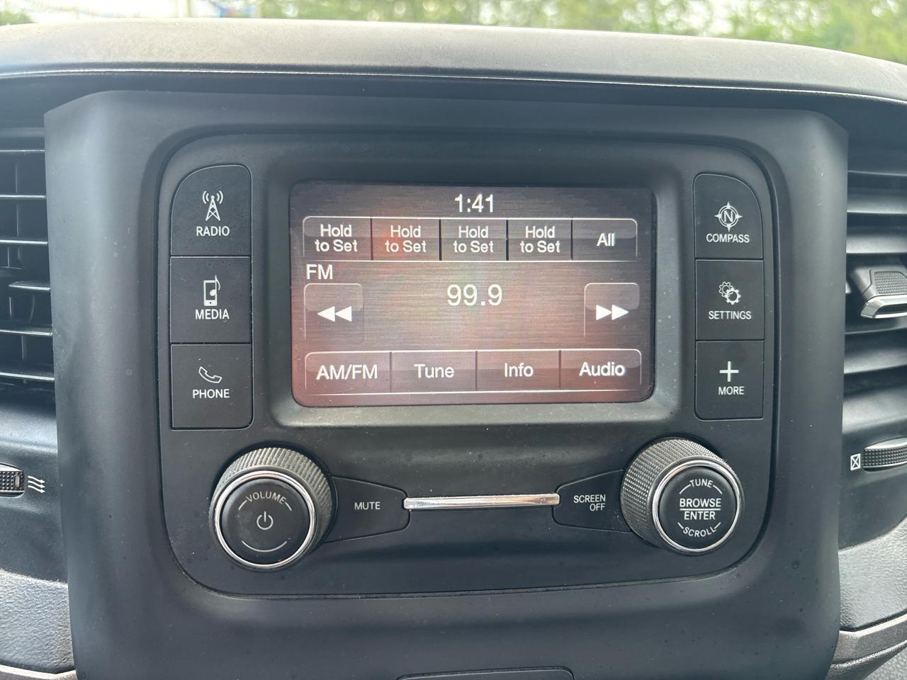 RAM 1500 Tradesman Quad Cab 2WD 2023