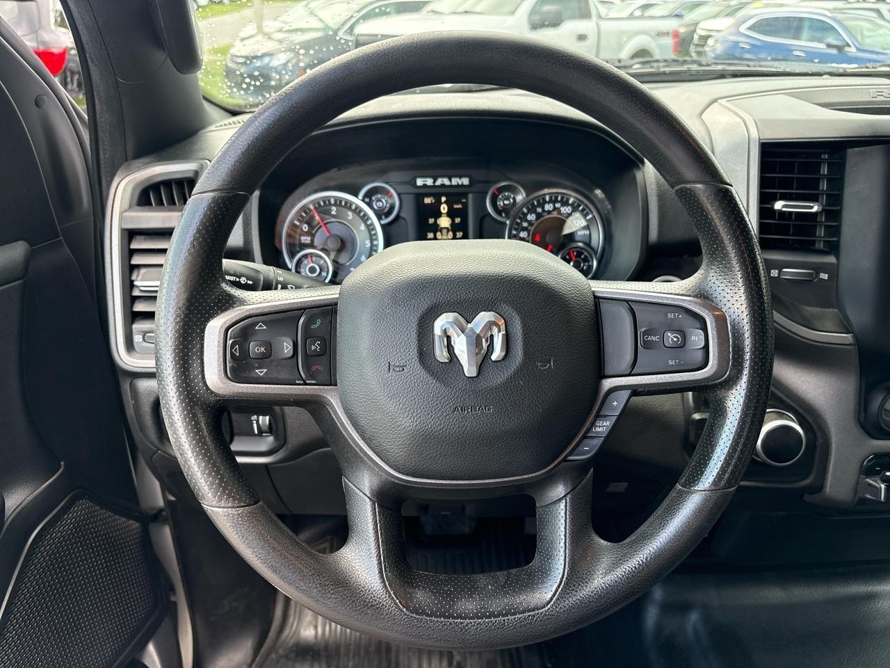 RAM 1500 Tradesman Quad Cab 2WD 2023