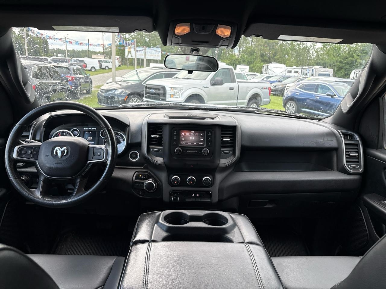 RAM 1500 Tradesman Quad Cab 2WD 2023