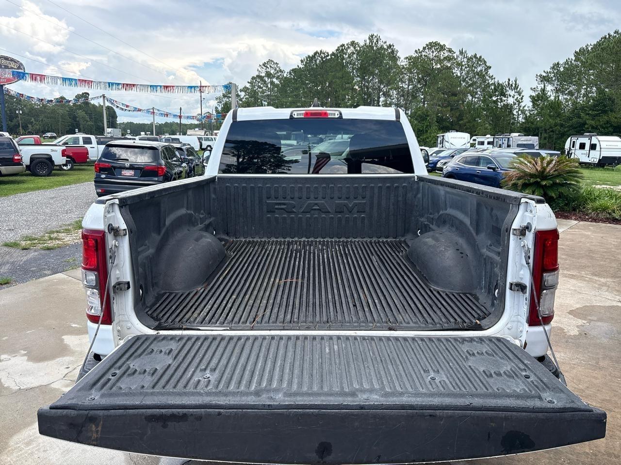 RAM 1500 Tradesman Quad Cab 2WD 2023