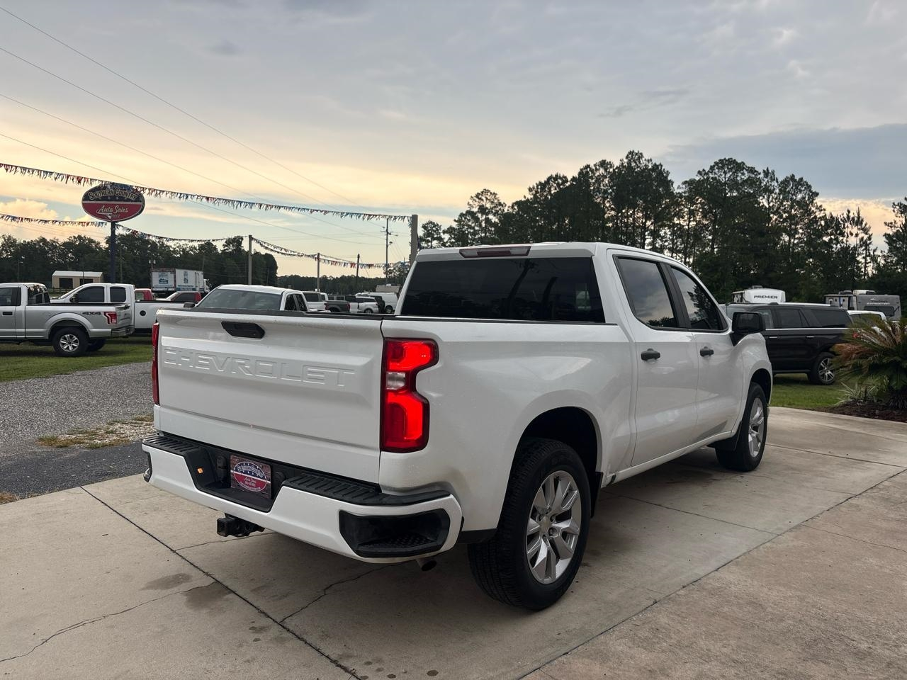 Chevrolet Silverado 1500 Custom Crew Cab Long Box 2WD 2020