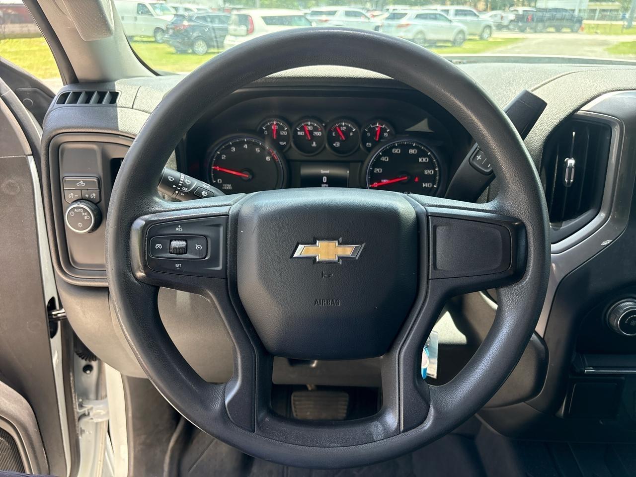 Chevrolet Silverado 1500 Custom Crew Cab Long Box 2WD 2020