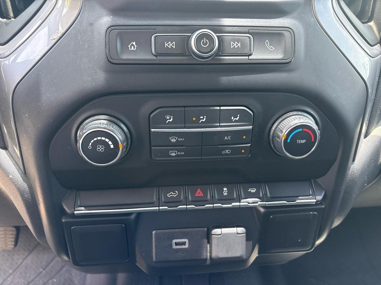 Chevrolet Silverado 1500 Custom Crew Cab Long Box 2WD 2020