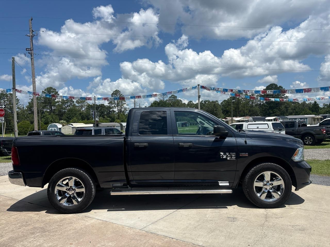 RAM 1500 Classic Tradesman Quad Cab 4WD 2019