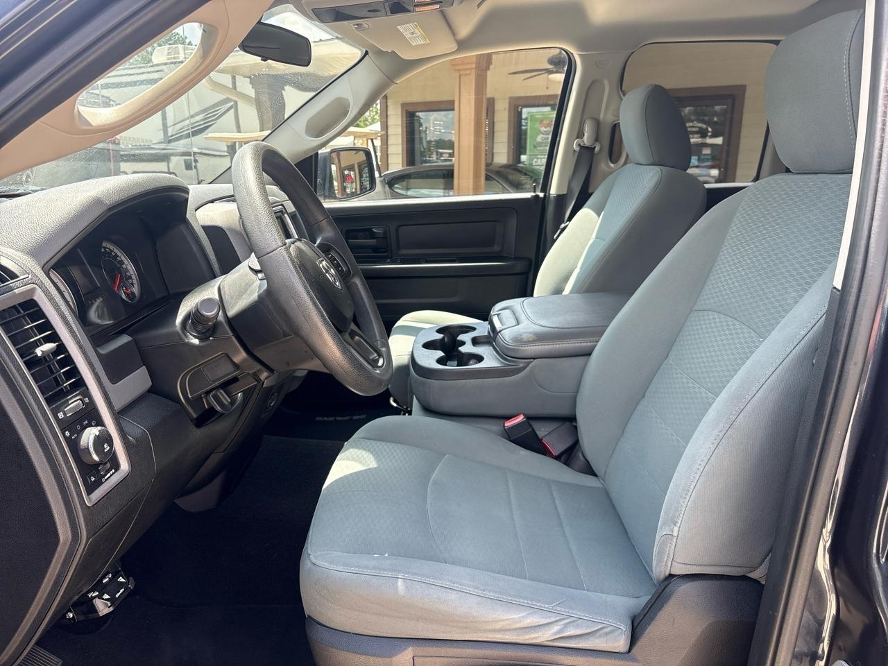 RAM 1500 Classic Tradesman Quad Cab 4WD 2019