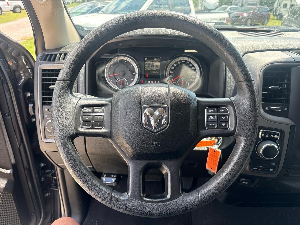 RAM 1500 Classic Tradesman Quad Cab 4WD 2019