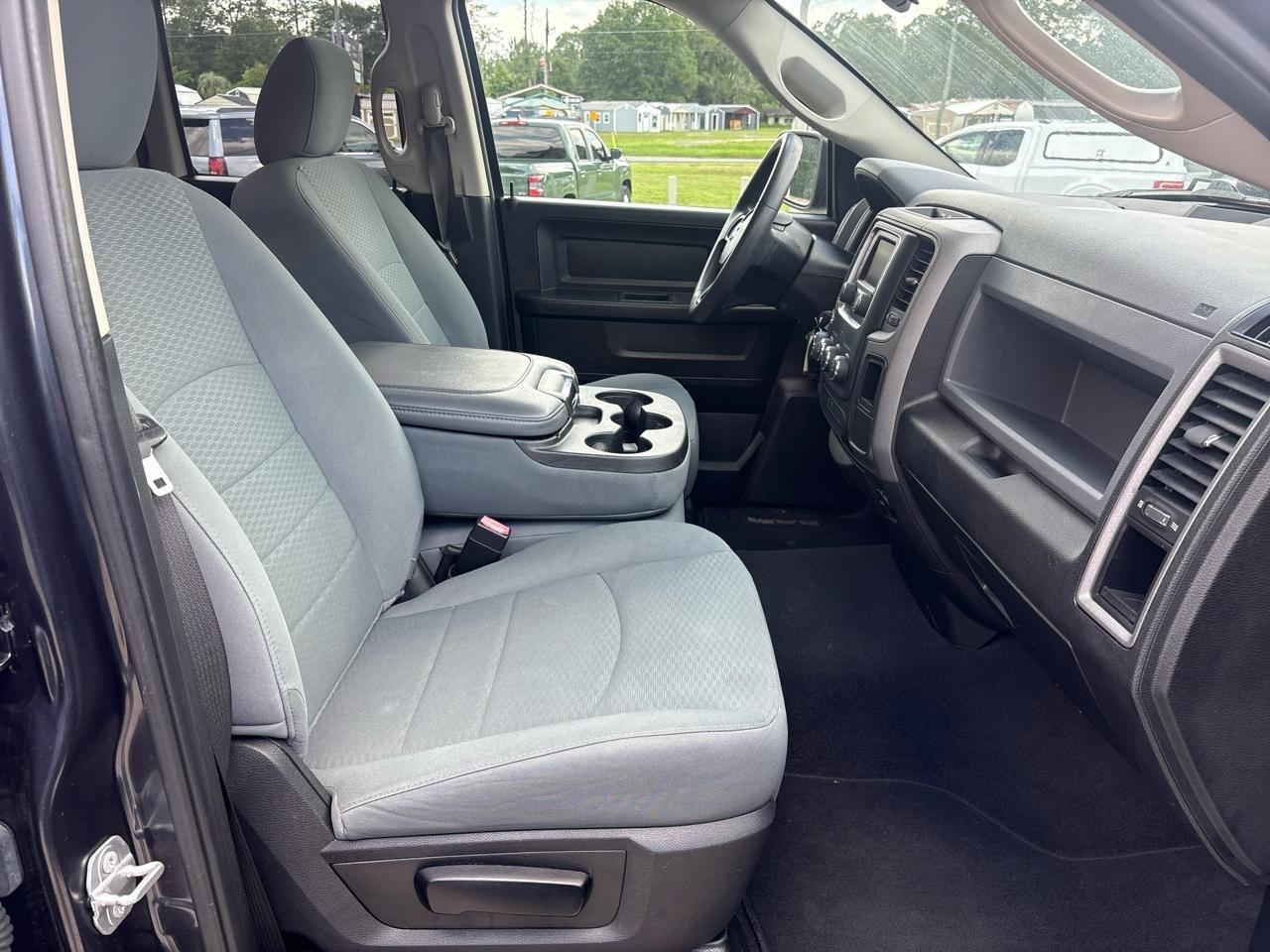 RAM 1500 Classic Tradesman Quad Cab 4WD 2019