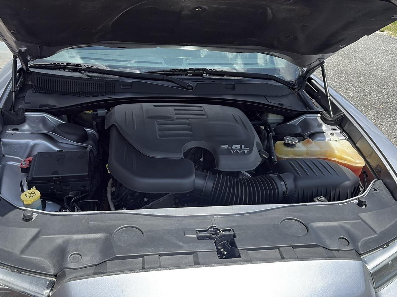 Dodge Charger SE 2014