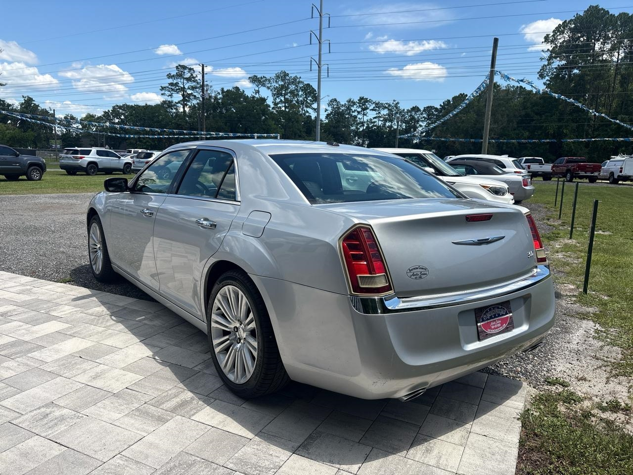 Chrysler 300 Limited RWD 2011