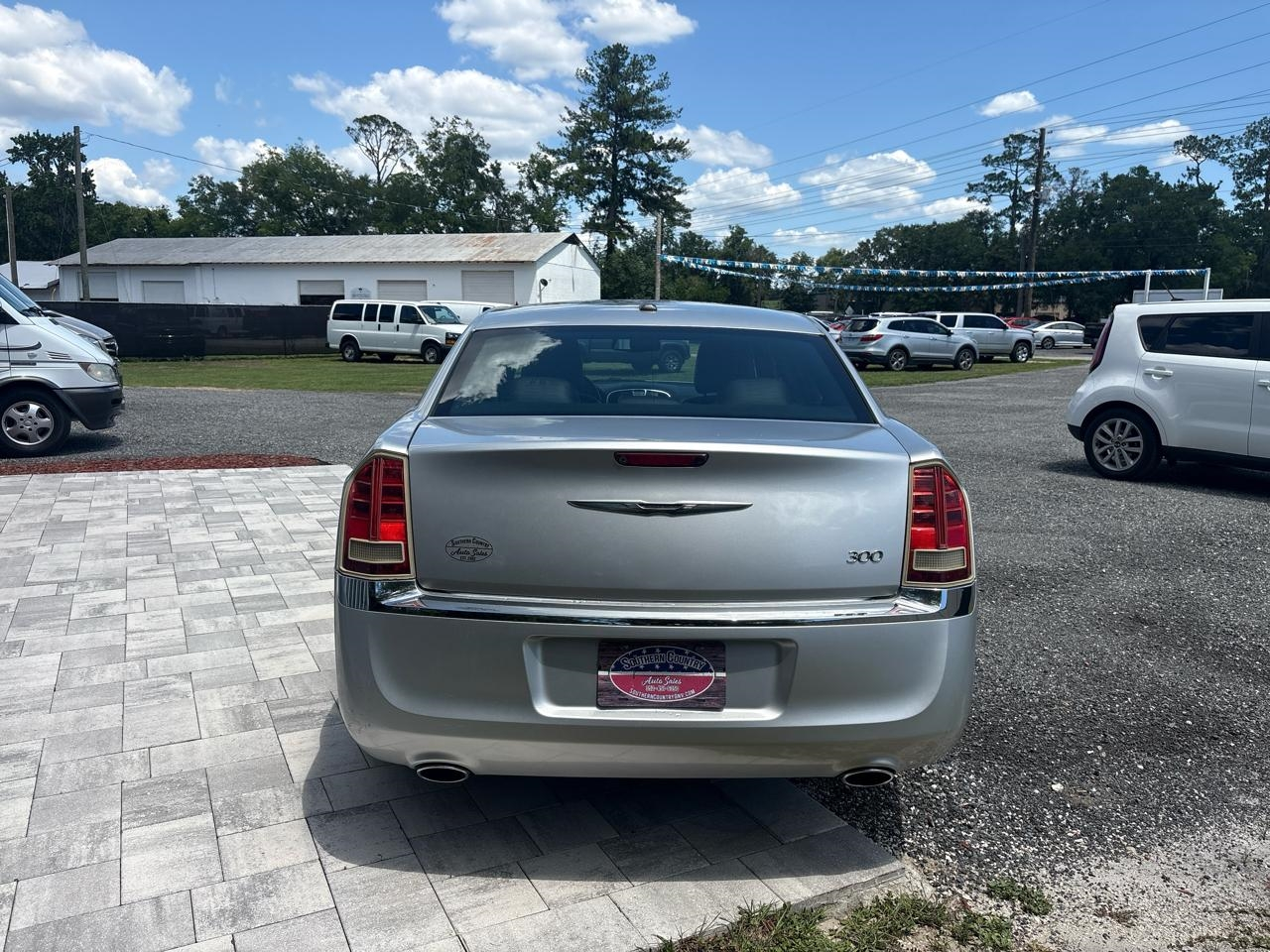 Chrysler 300 Limited RWD 2011