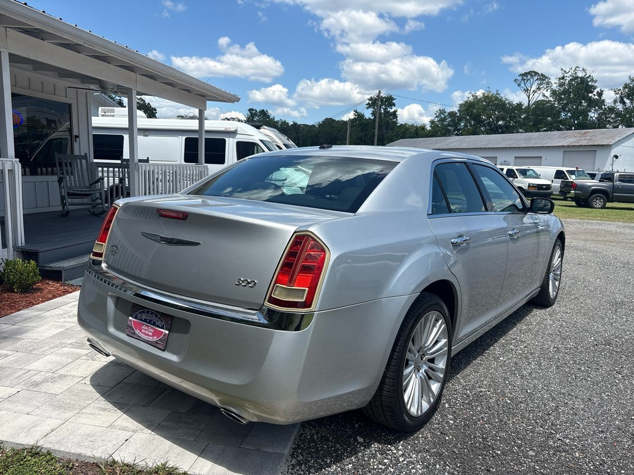 Chrysler 300 Limited RWD 2011