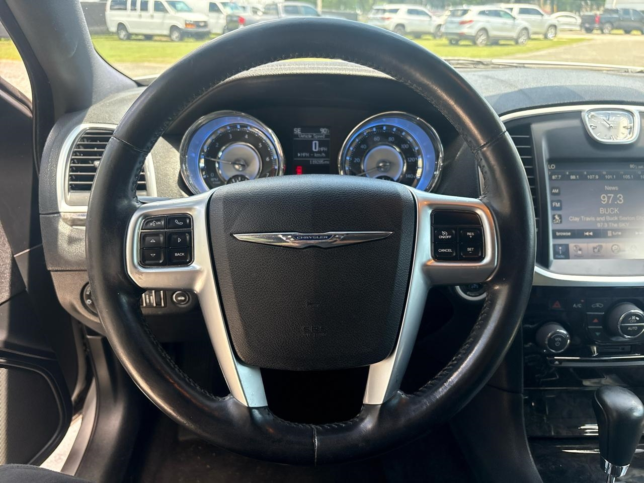 Chrysler 300 Limited RWD 2011