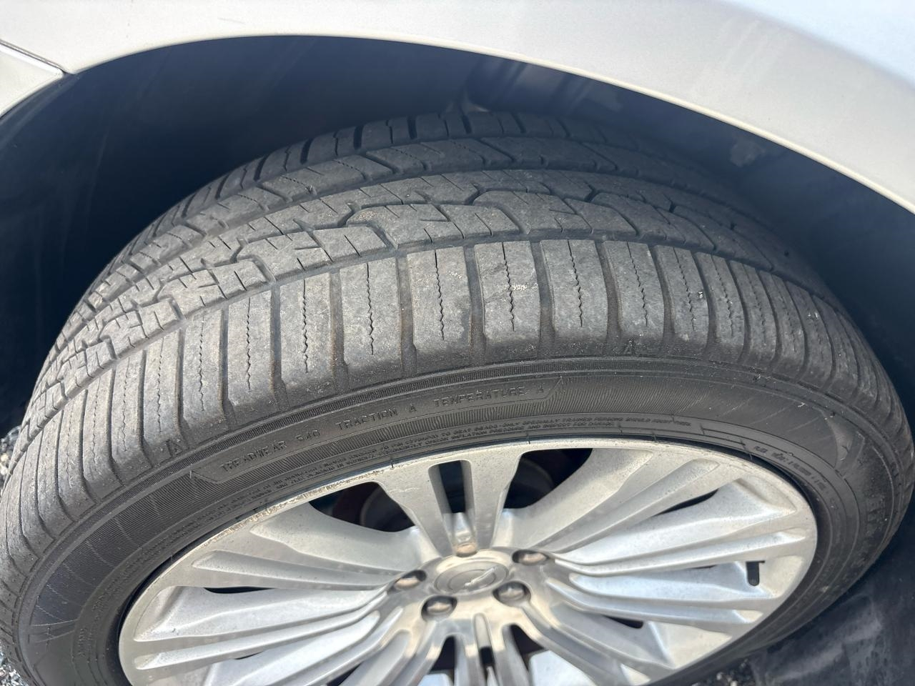 Chrysler 300 Limited RWD 2011