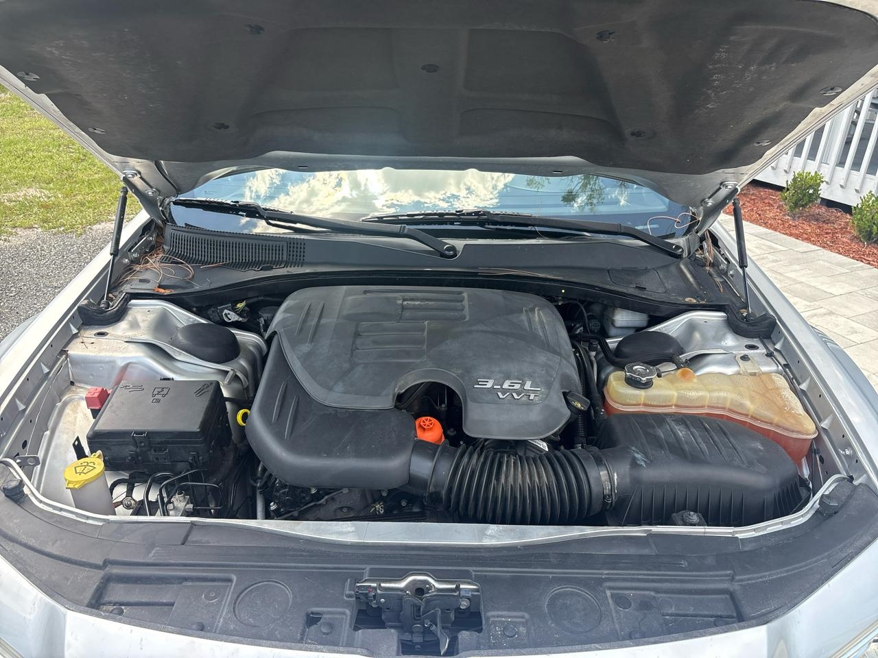 Chrysler 300 Limited RWD 2011