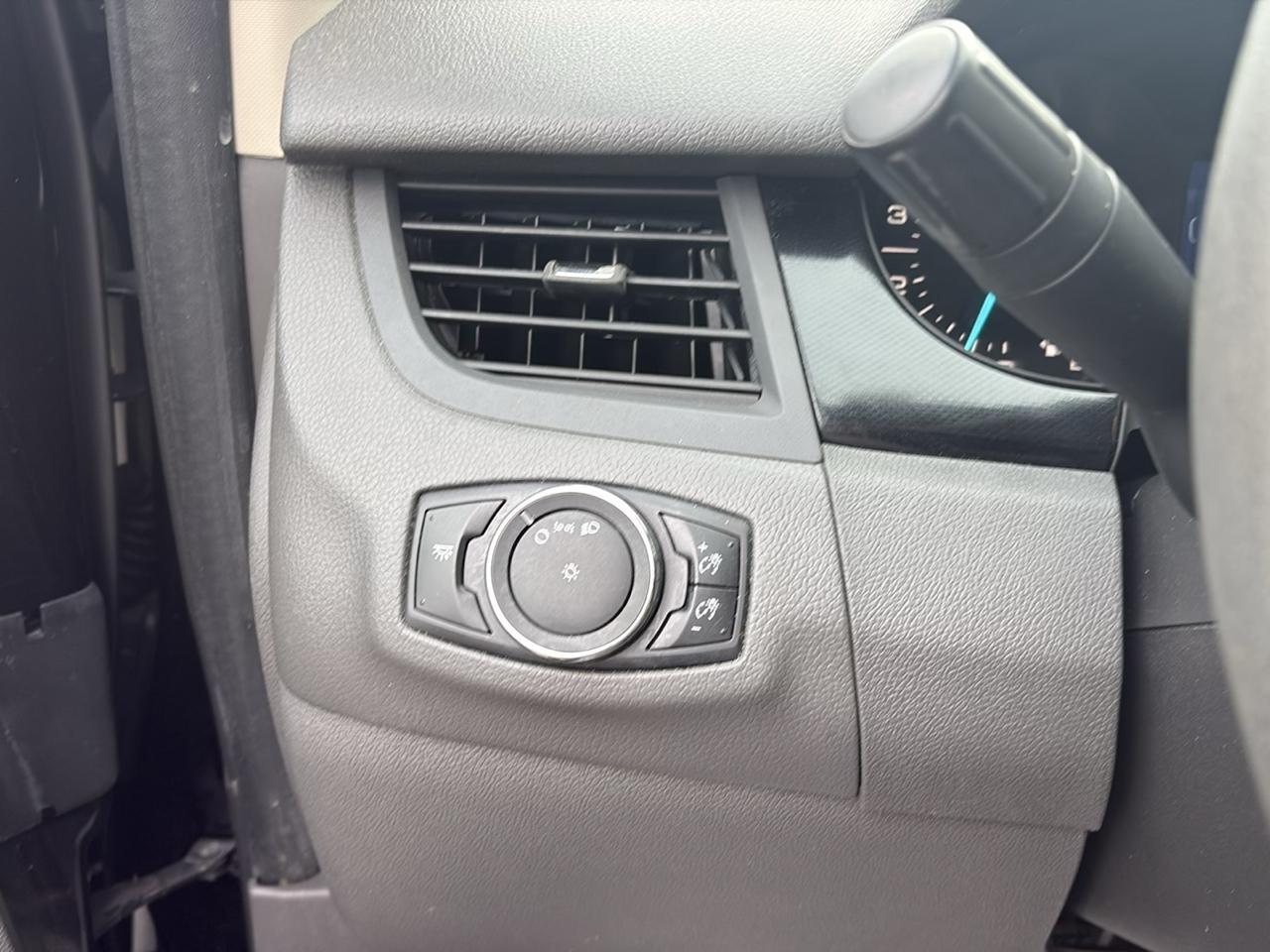 Ford Edge SE FWD 2014