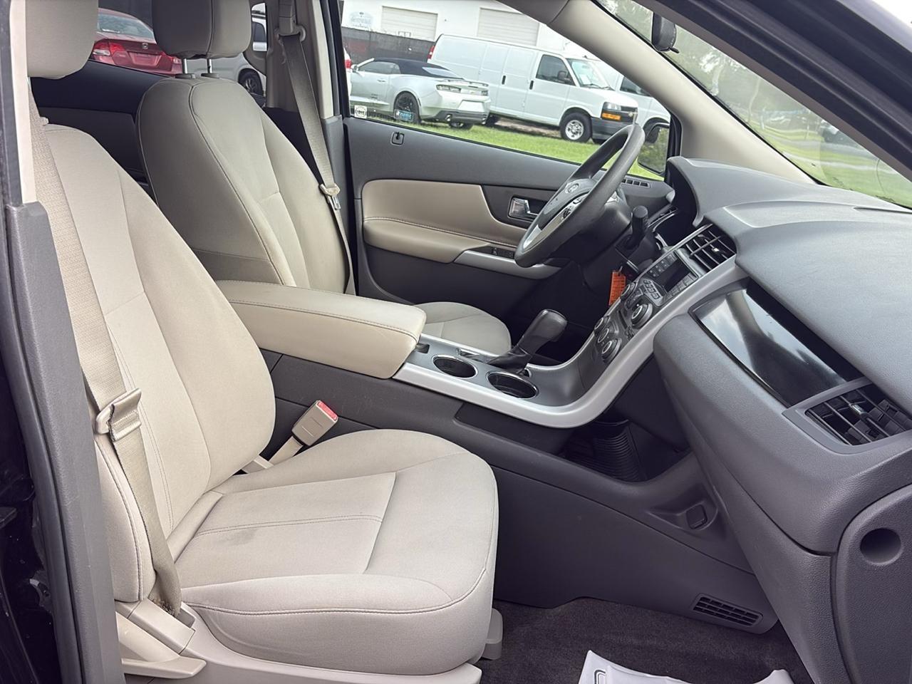 Ford Edge SE FWD 2014