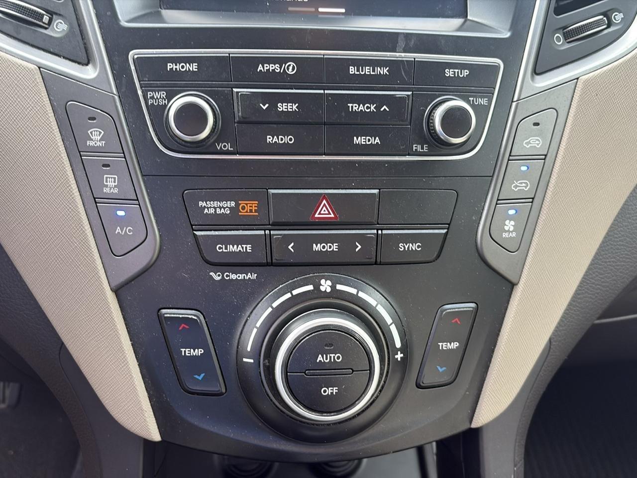 Hyundai Santa Fe SE FWD 2017