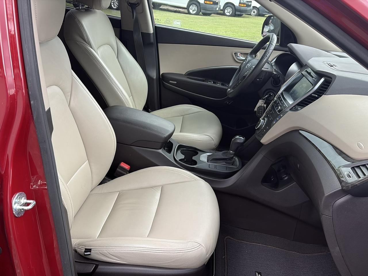 Hyundai Santa Fe SE FWD 2017