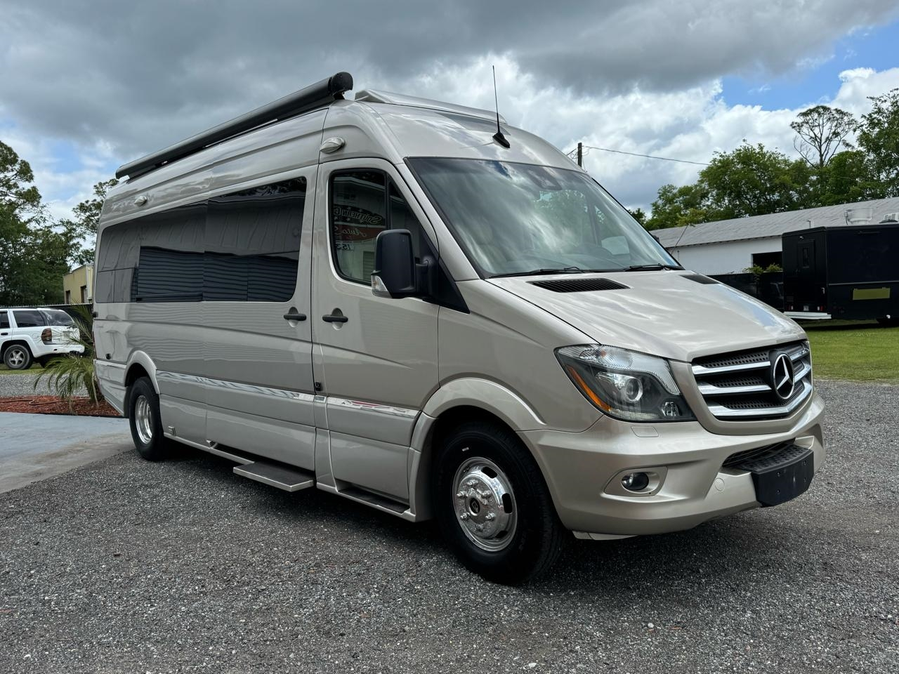 Mercedes-Benz Sprinter 3500 170-in. WB 2017